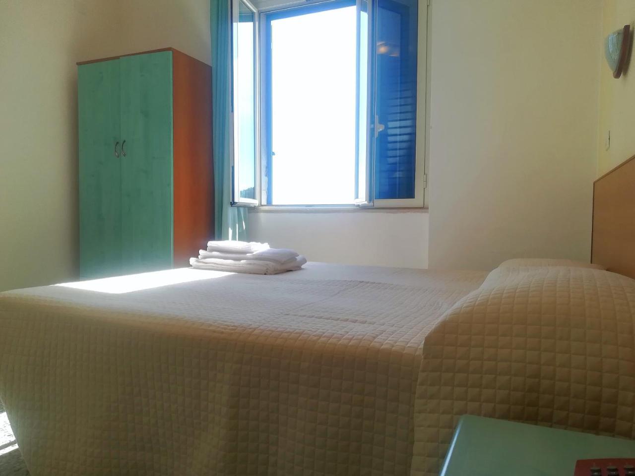 Hotel Valente 奥托纳 外观 照片